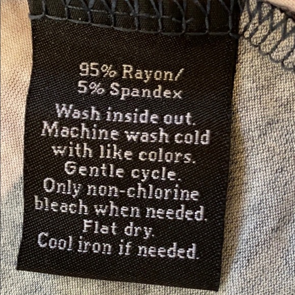 Woman’s Rock & Republic cold shoulder top - Picture 5 of 5